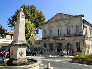 fountain of saint rémy de provence
